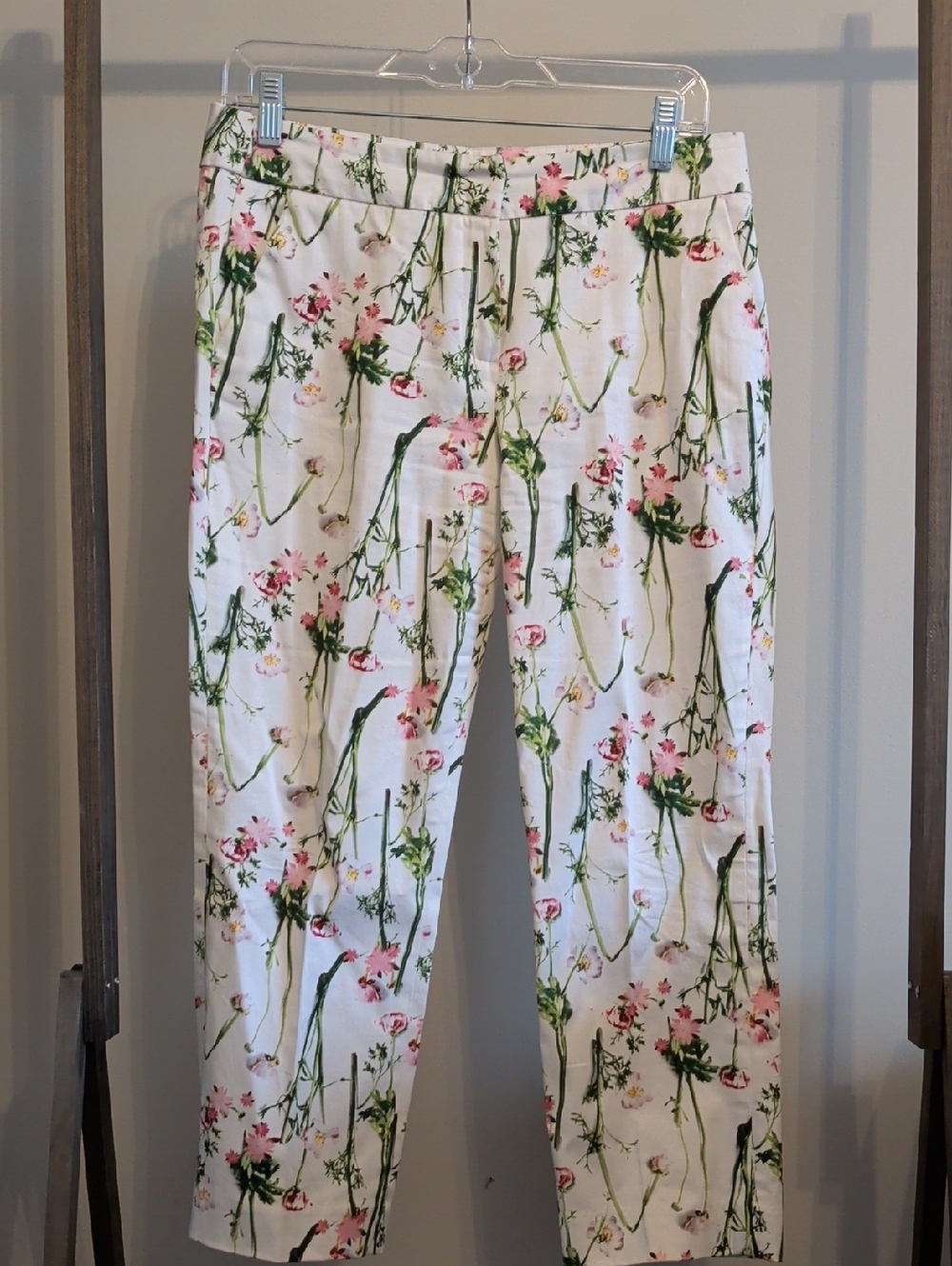 Cropped Floral Print White Ankle Pants